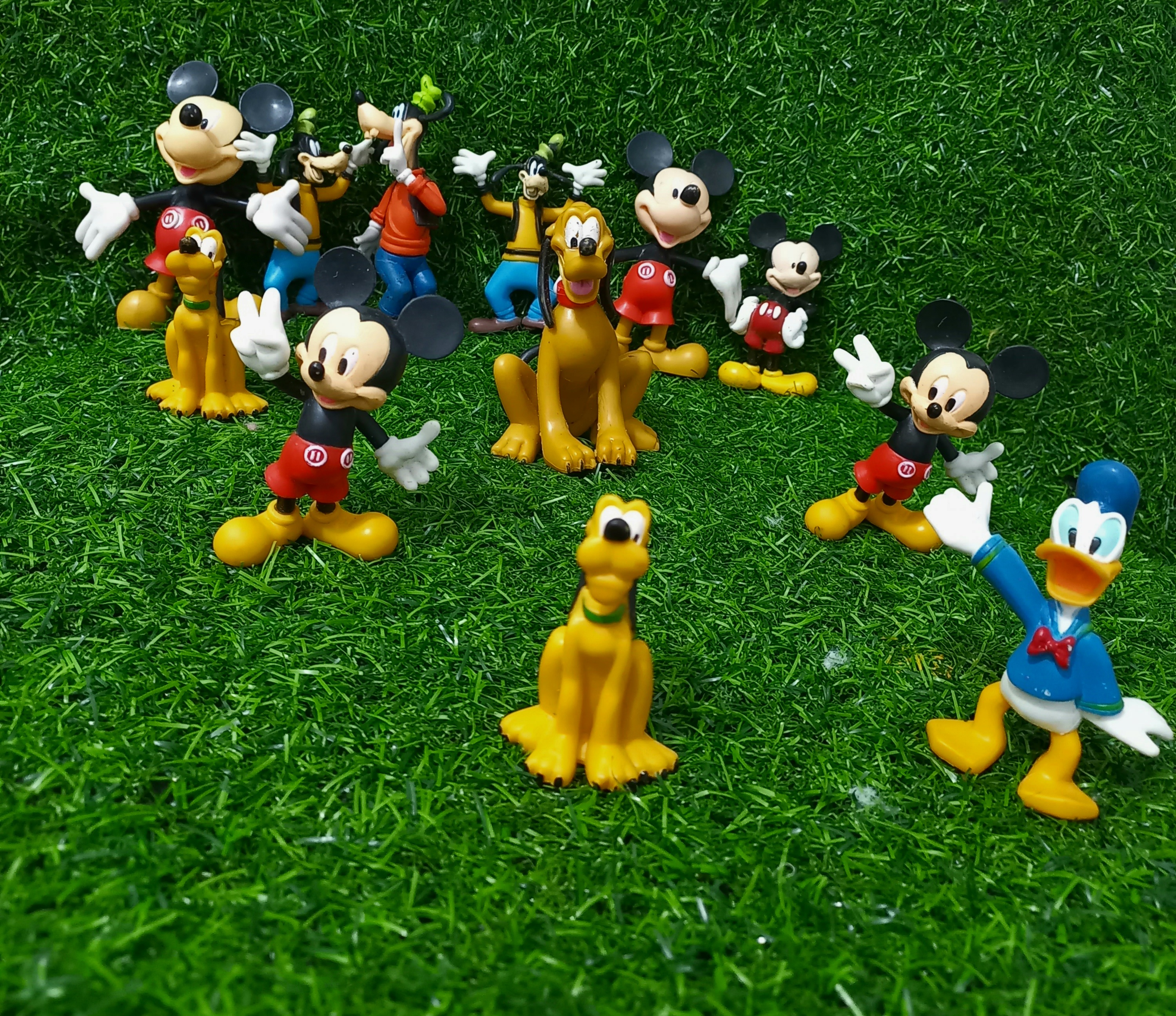 Micky, Donald duck etc