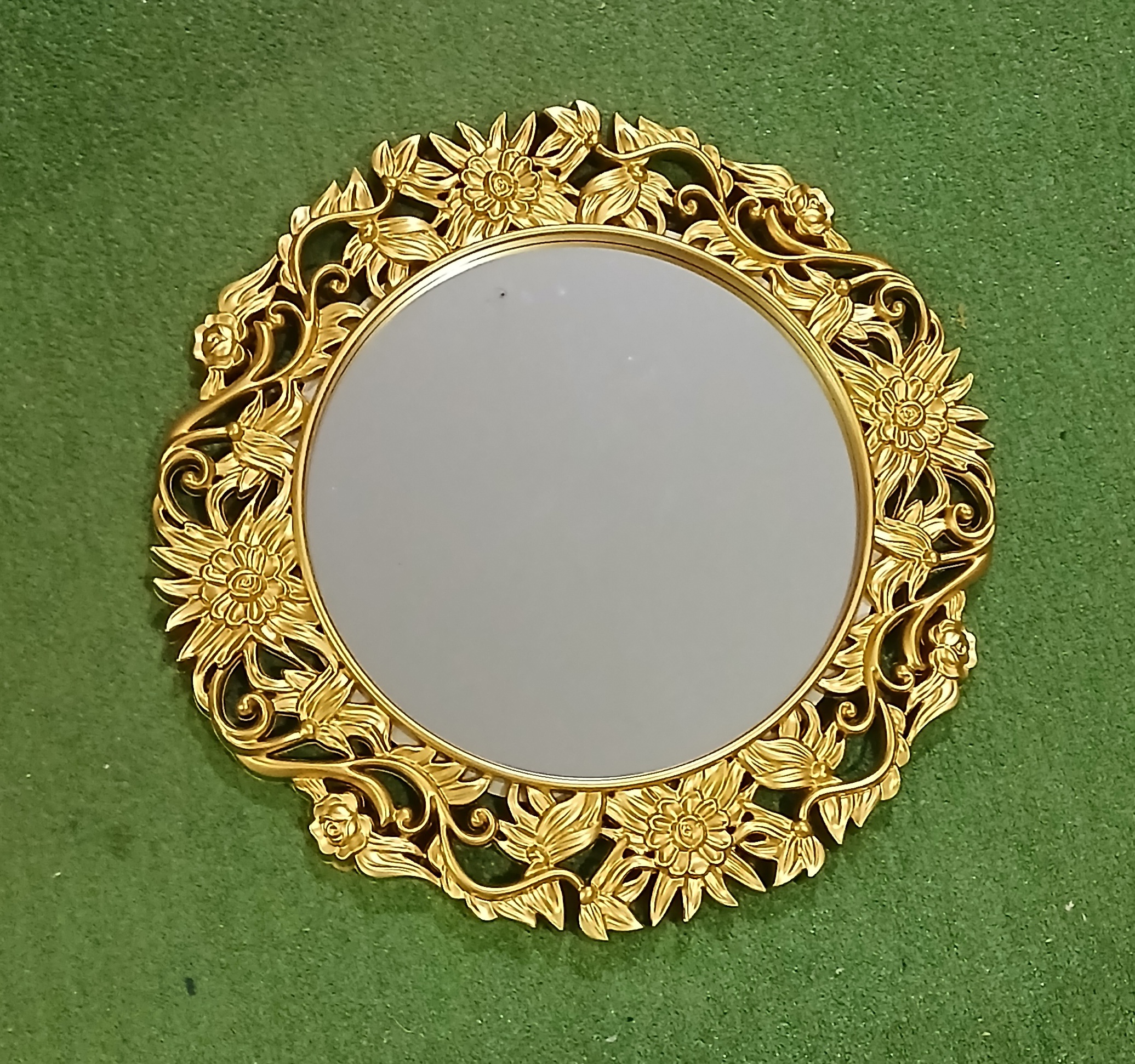 Full Diameter : 24 Inches
Mirror Diameter : 16 Inches