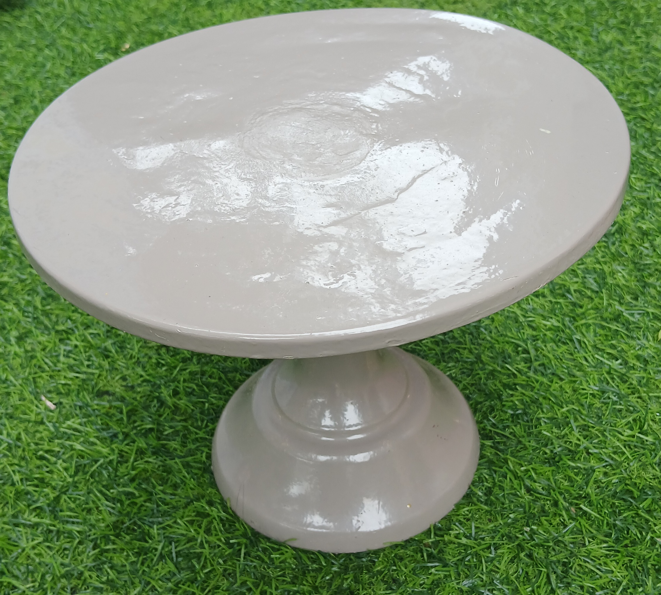 Plain Colured Dark Nude - M Cake Stand