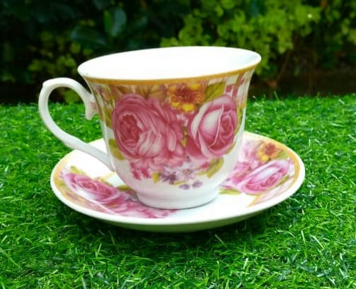 Cup - Diameter : 9 cm / Height : 7 cm ,

Saucer - Diameter : 13 cm