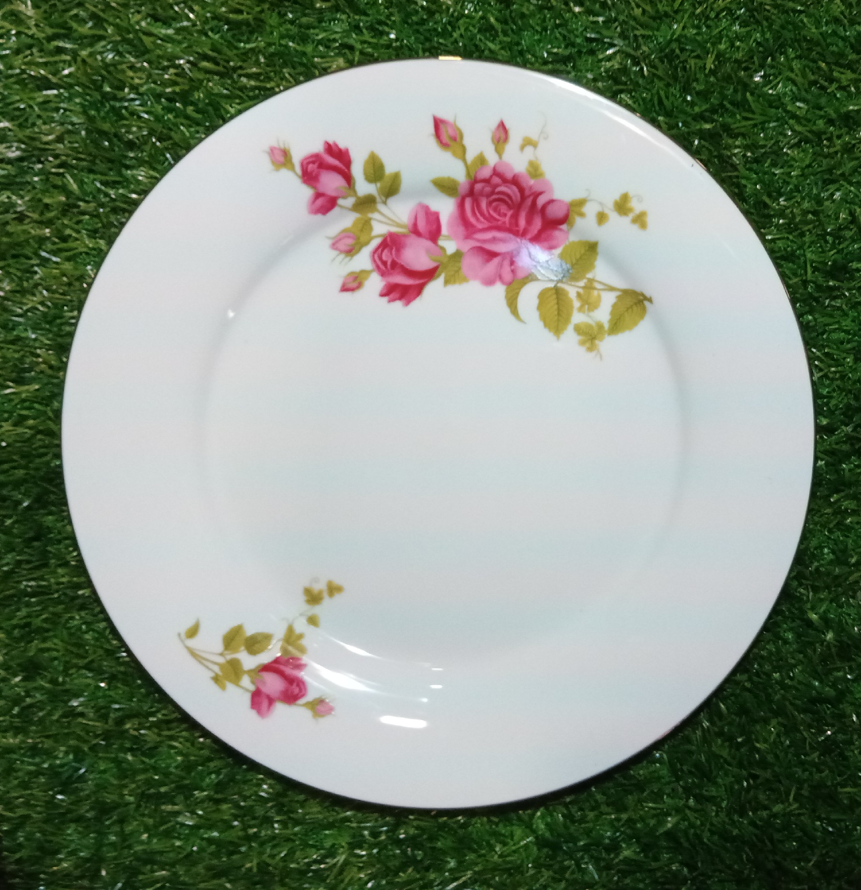 Red Rose dinner plate