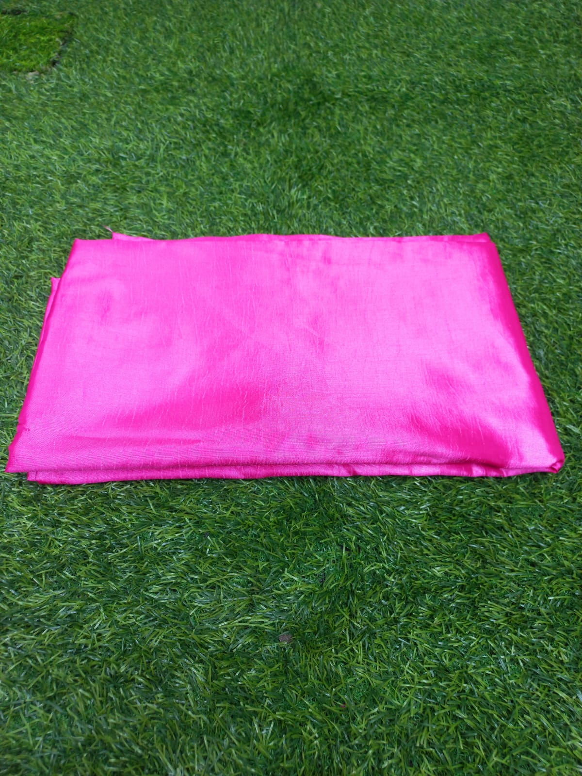 Table cloth hot pink ( Barbie colour)