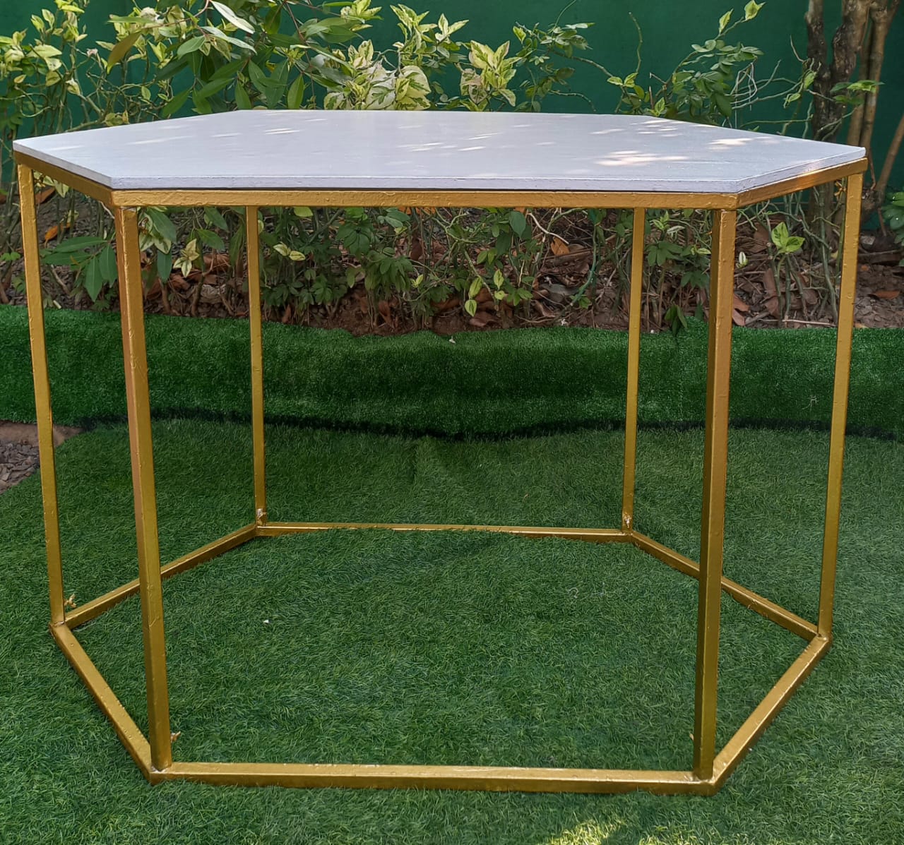 Table Length :  48 Inches
Width :  25 Inches
 Height :  32 Inches