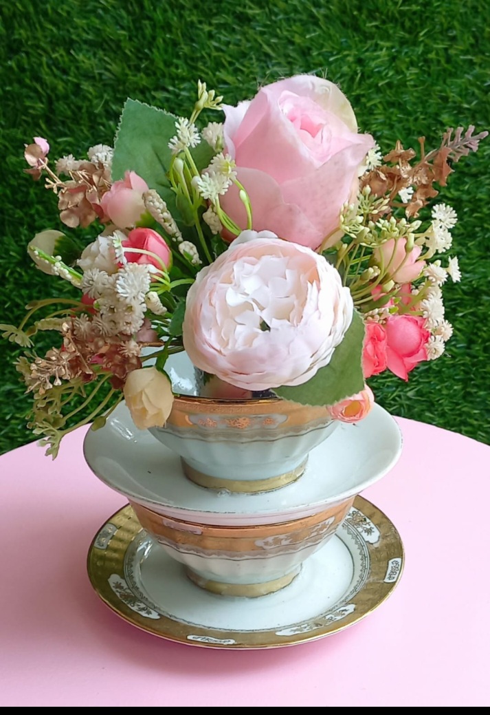 two tier tea cup with flower vase