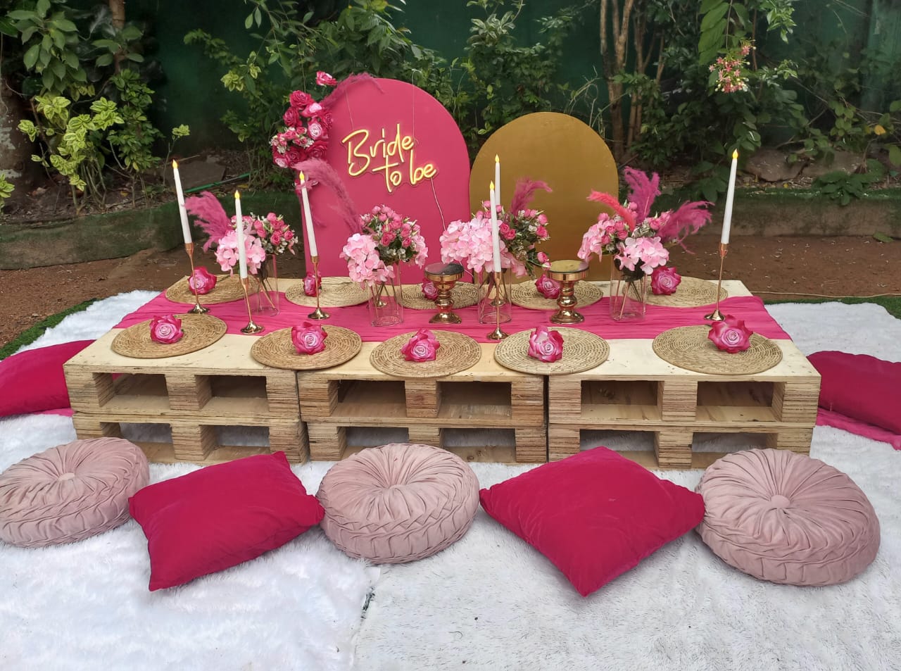 Bride To Be SetUp 01 / Hot Pink / Gold / Pallet